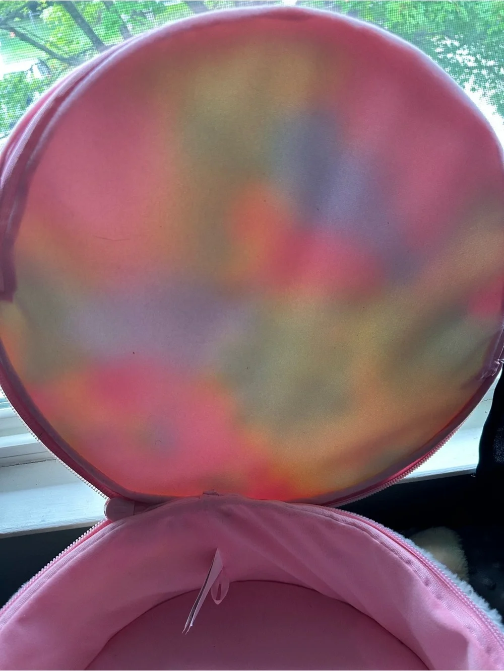 Na! Na! Na! Surprise cat carry case tie dye